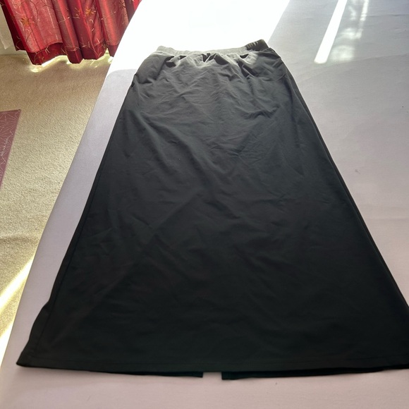 Uniqlo Ultra Stretch Airism Long Skirt - Picture 5 of 5